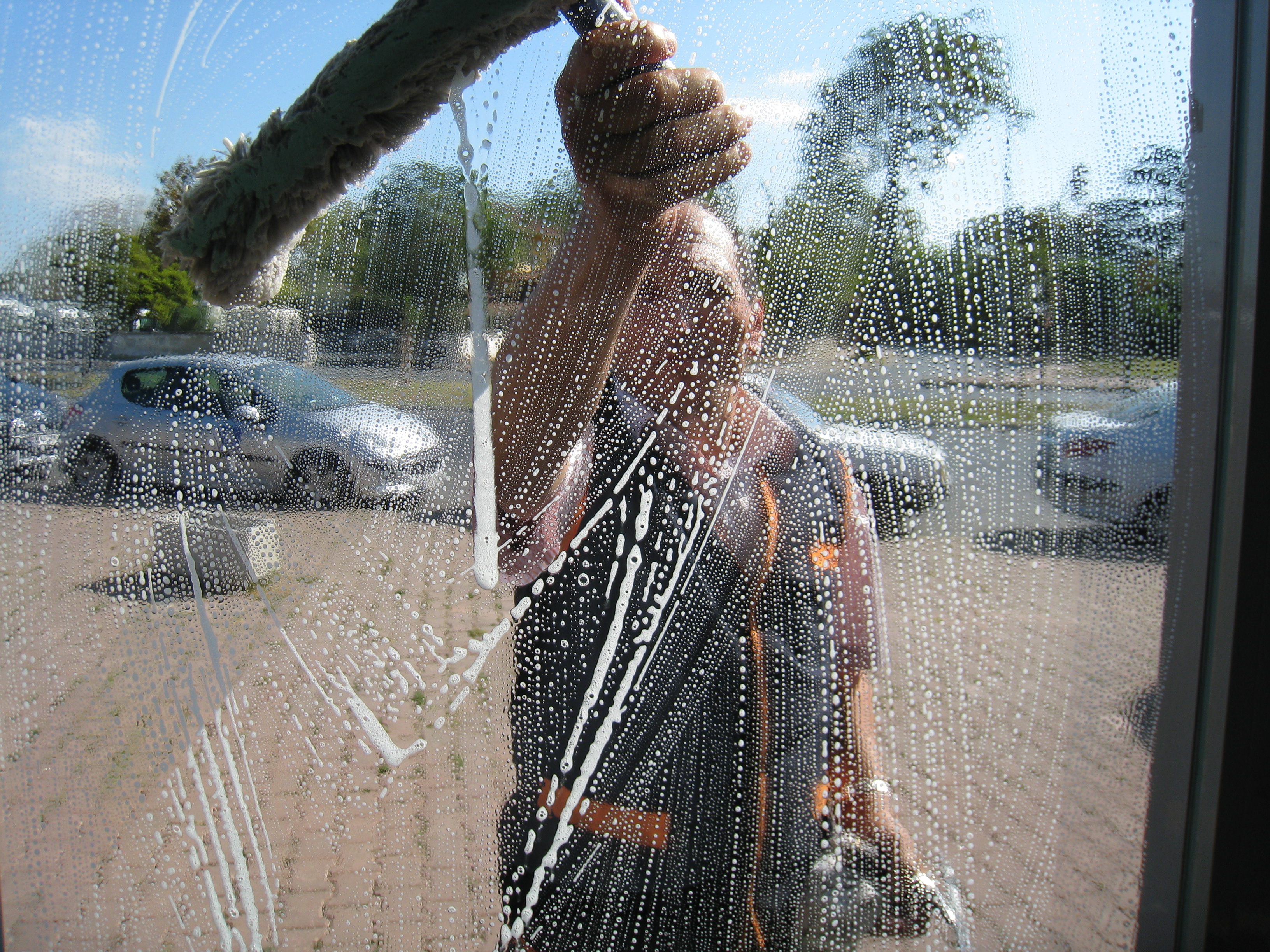 Cam temizlik hizmetleri